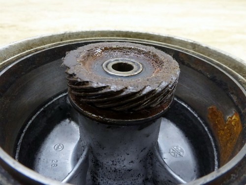1967 Yamaha Y33 YL1 Twin Jet Y331-1. front wheel hub only - Picture 6 of 7