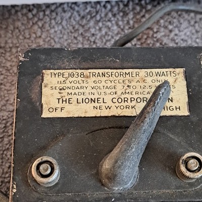 Vintage Lionel Train 30 Watt Transformer  1038 (Works)