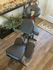 Earthlite Avila Portable Massage Chair Package w/ Sternum Pad & Carry Case