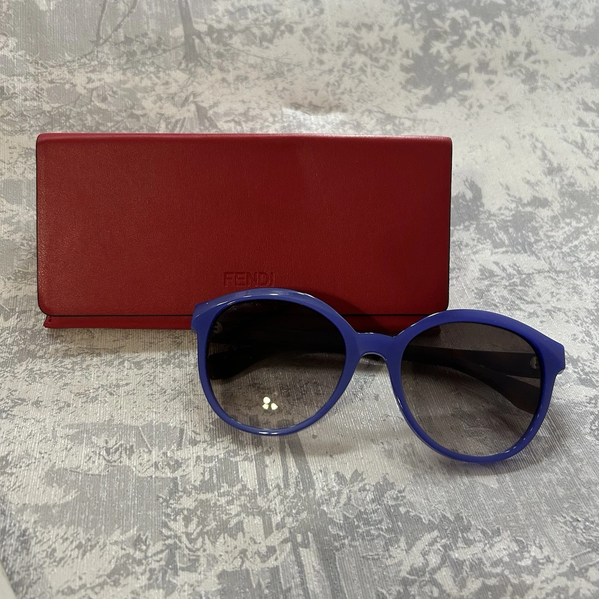 100% Authentic Fendi dark purple sunglasses Fendigraphy Black | Fendi main image 2