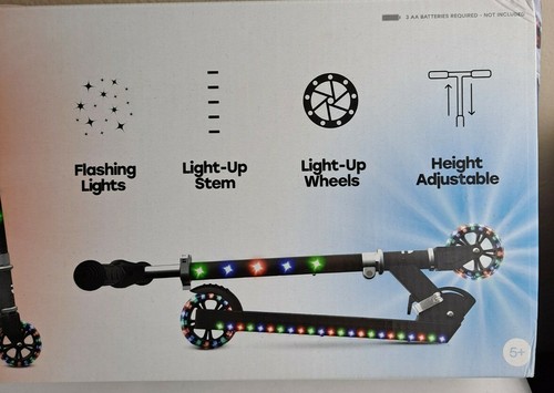 Jetson Jupiter LED Light Up Kick Scooter ages 5+ - Picture 3 of 7