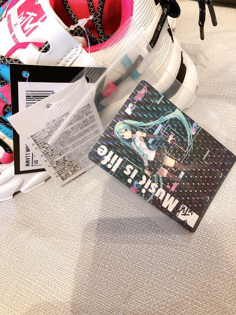 MTV x Hatsune Miku 2nd Collaboration Sneaker Pink ladies