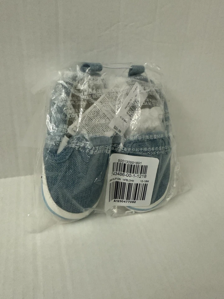 Zapatos sin cordones para barco Baby Gap azules talla 12-18 meses Foto 4 de 4