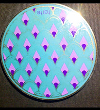 tarte Rainforest of the Sea Volume III Shimme...