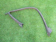 Mercedes W 219 Türdichtung vorne links 2197200154 Mercedes W 219 Türdichtung vorne links 2197200154