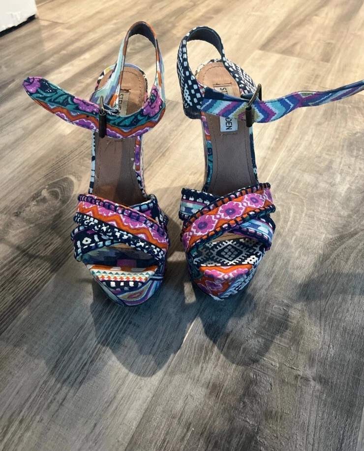 Cuña con patrón Steve Madden Foto 2 de 4