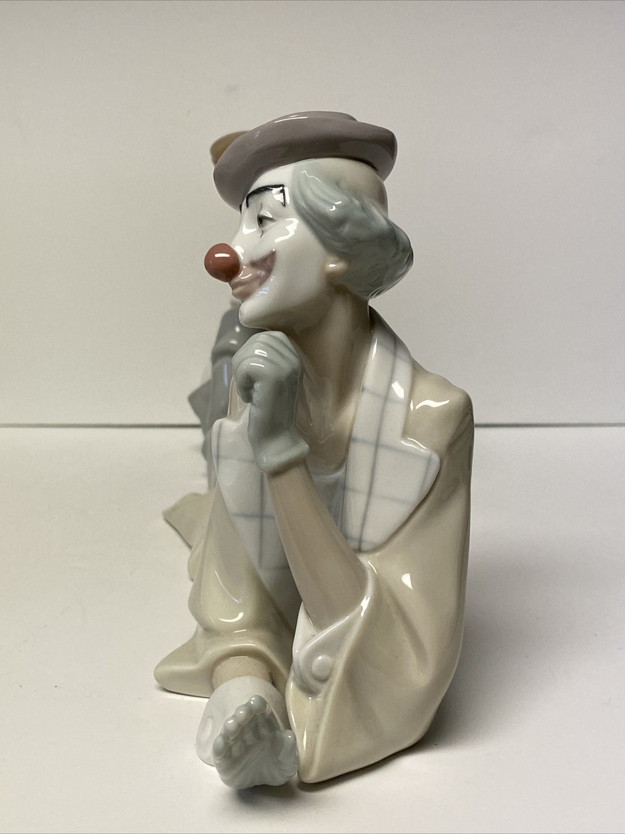 Retired Lladro Spain Clown # 4618 Painted Porcelain Cabinet