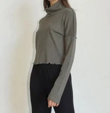 LNA Klein Thermal turtleneck size med tea leaf