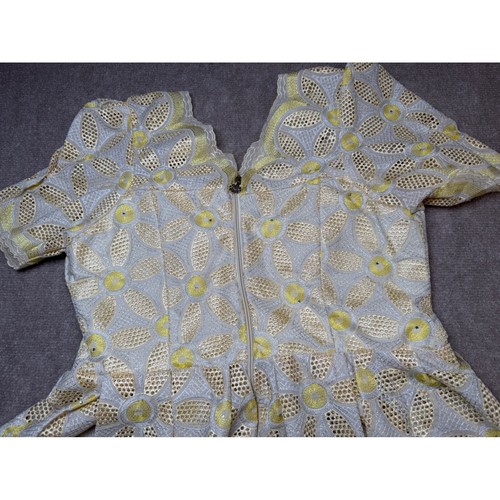 VTG Women's Yellow Handmade Eyelet Fitted Bodice Peplum Zip Back Puff Sleeve Top - Picture 8 of 9