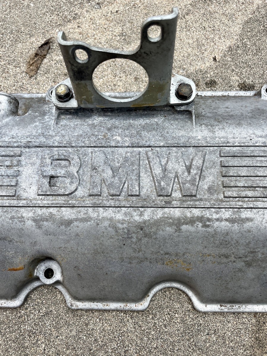 OEM BMW E28 E30 E34 M20 ALUMINUM CYLINDER HEAD VALVE COVER