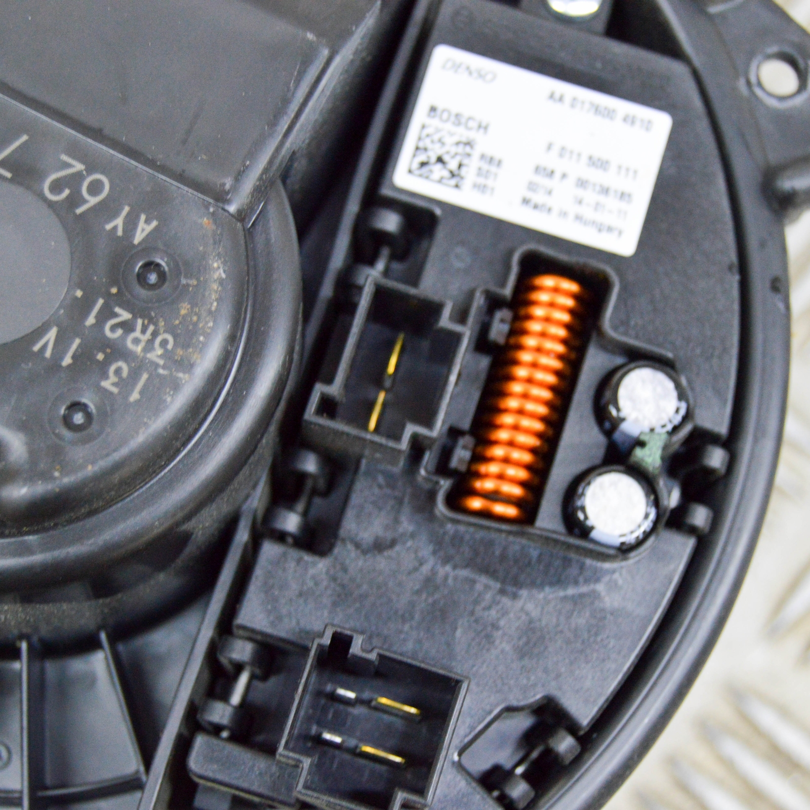 JEEP CHEROKEE KL Heater Blower Fan Motor LHD 68223053AA F011500111 2015