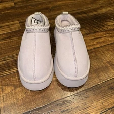 Women's Ugg Tazz Sea Foam/ Size 7/ Sample Demo Model