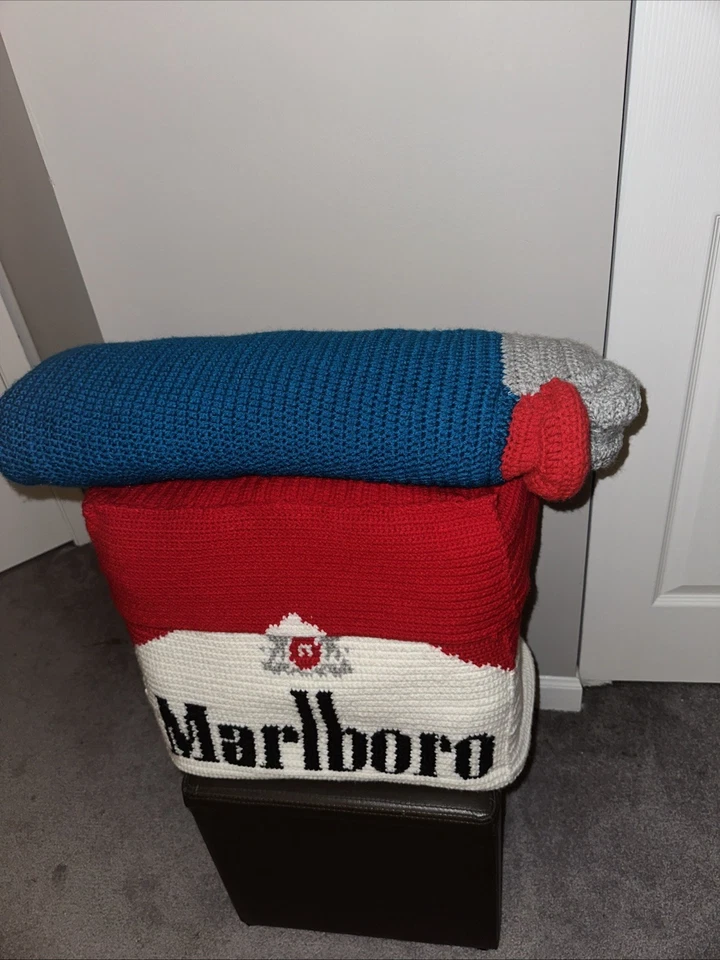 Handmade Crochet 15 Cigarette Pack With Lighter - Image 4 of 4