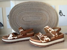 VIONIC BRIELLE BROWN COW Fur Womens Sz 6.5 flat sandals