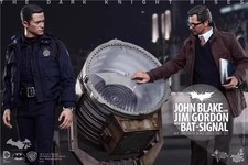 Hot Toys MMS275 Batman Dark Knight Rises John Blake Jim Gordon Bat Signal Figure