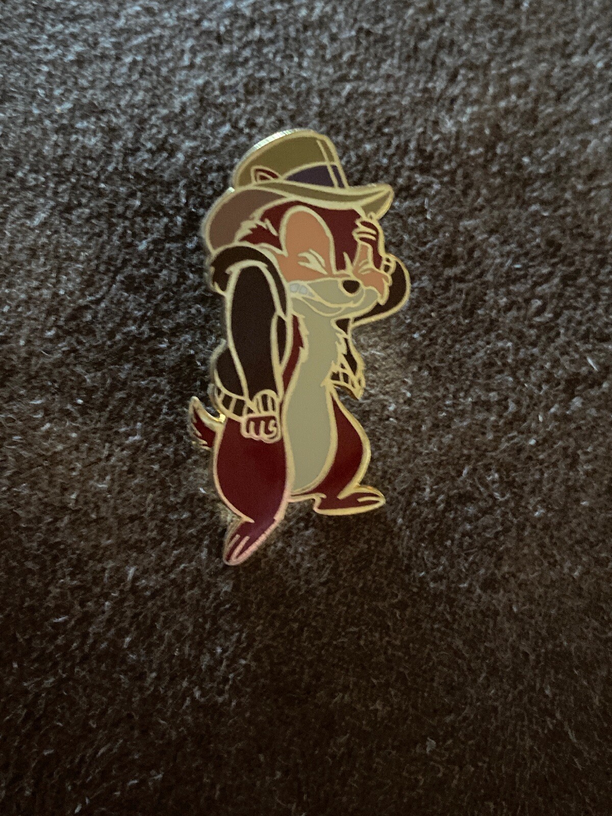 Disney Chip and Dale from Rescue Rangers Pin Hat Detective 11844