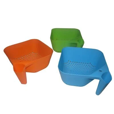 SMART OUTDOORS 3 x PLASTIC COLANDER with HANDLE kitchen salad sieve 1of each colour supplied