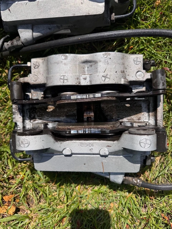 2019 - 2023 OEM BMW X5 G05 FRONT DISC BRAKES SET: CALIPERS, ROTORS, PADS - Image 4 of 4