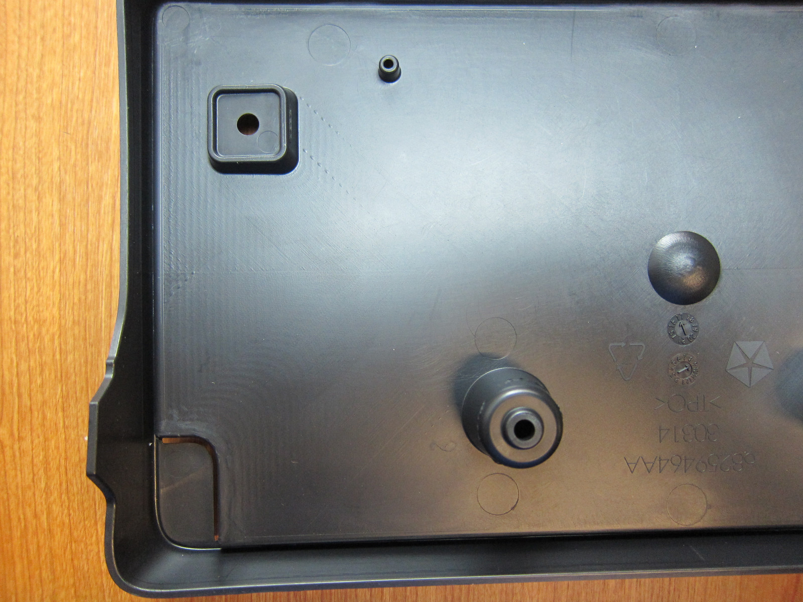 20172020 Chrysler Pacifica Front License Plate Bracket With Screws