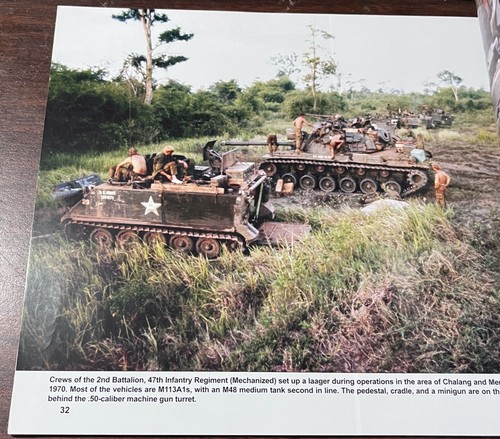 M113 APC in Vietnam In Action Doyle Squad/Signal #2045 M-113 M-106 M-163 M-577 - Imagen 5 de 7