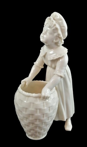 Antique porcelain Hadley Royal Worcester Kate Greenaway girl basket figurine 827 - Picture 9 of 14