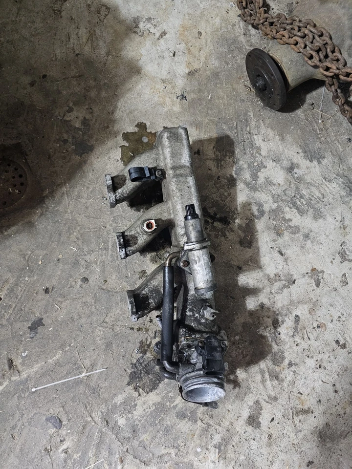 Colector de admisión superior Ford Bronco II Ranger Colonia 86-92 2,9 V6 con IACV y TB Foto 2 de 4