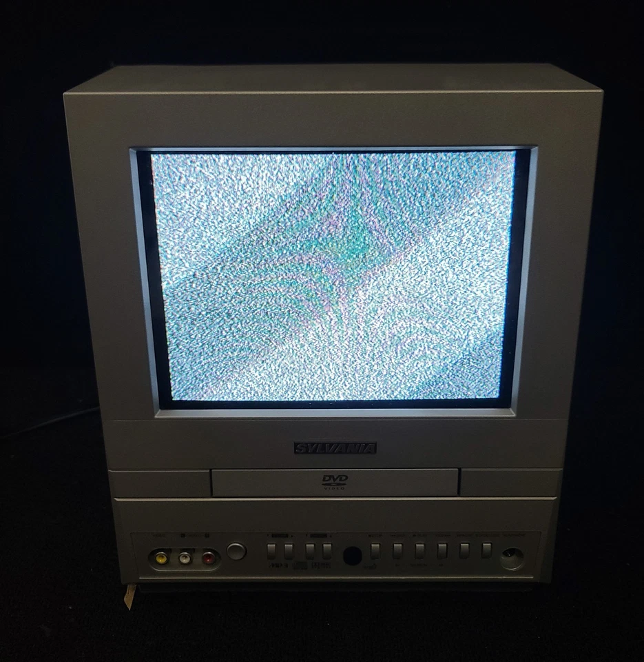 Sylvania 9" TV+DVD Combo 6509DD Flat Screen W/ Remote, Manual & Box Excellent!! - Image 4 of 4