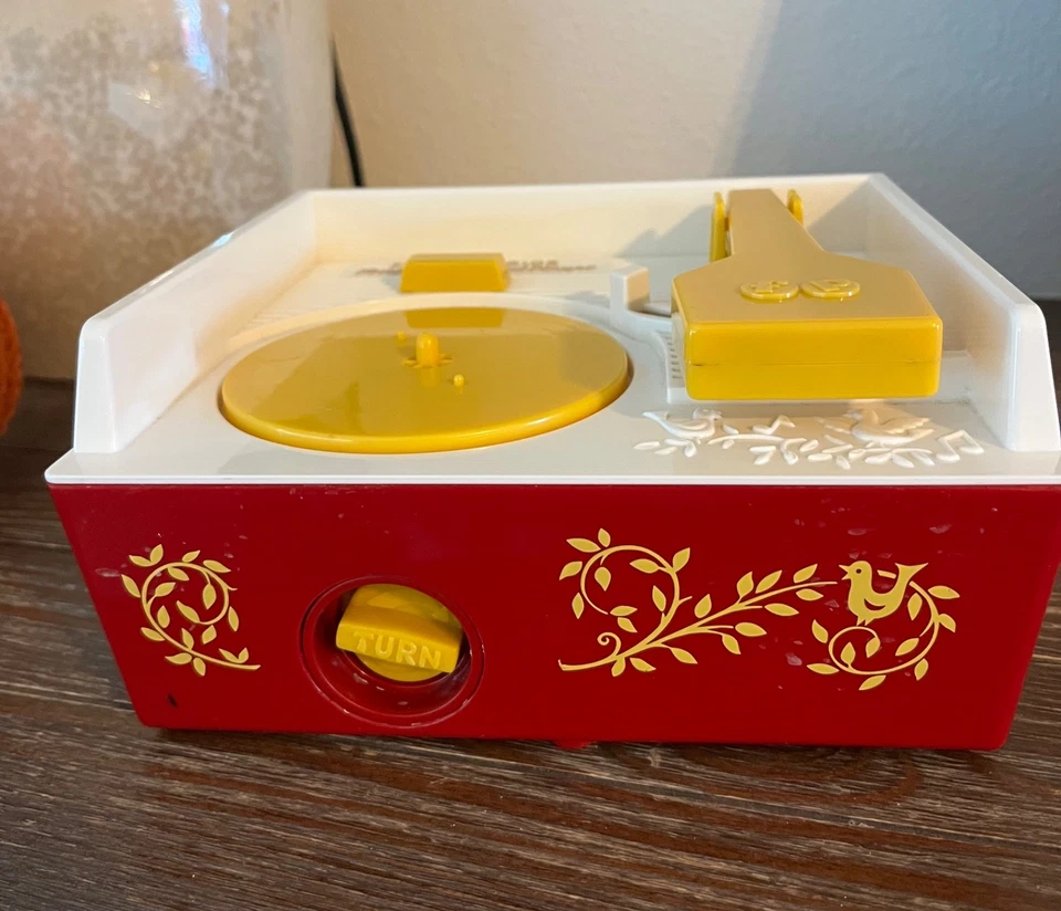 Vintage Fisher Price Music Box Record Player with 4 records - Image 4 of 4