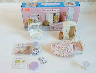 Sylvanian Families Guest Bedroom White 