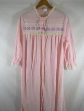 Vintage JCPenney Gaymode Embroidered Robe Women Medium Pink Lightweight Flannel