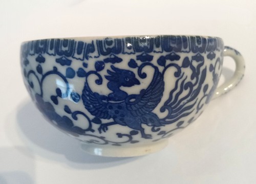 Vintage Blue White Phoenix Porcelain Teacups Japan 4" Diameter Set of 2 - Picture 5 of 5