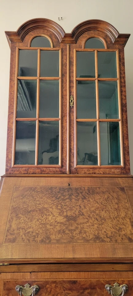 Секретарский стол королевы Анны - ореховый, английский, 1920-е - Изображение 2 из 4