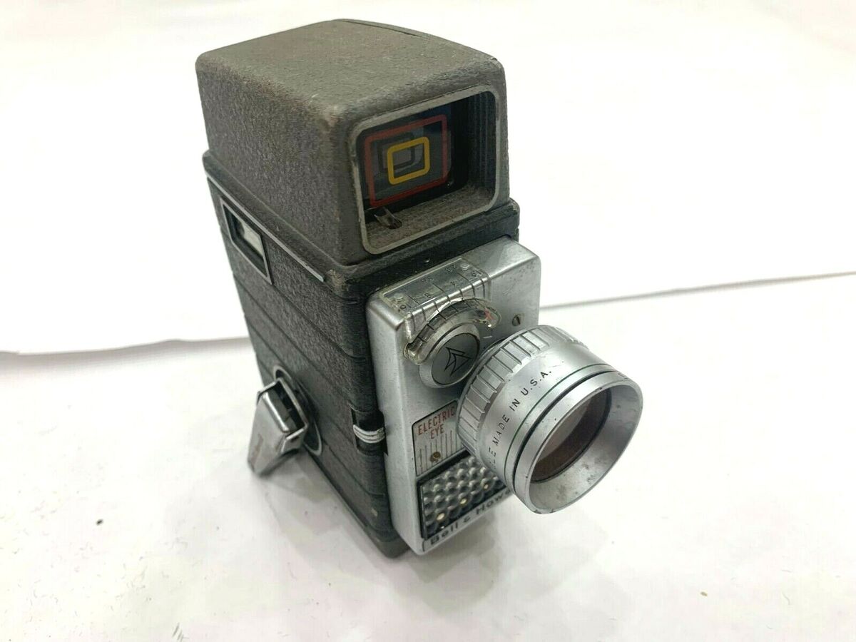 Vintage Bell & Howell Electric Eye Super Comat Movie Camera Vintage Bell & Howell Electric Eye Super Comat Movie Camera