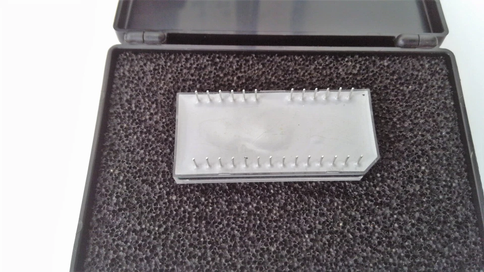 LED Anzeige/ HDSP-2113 - Punktmatrix 8-Digit - grün - 574 nm - NEU - Bild 3 von 4