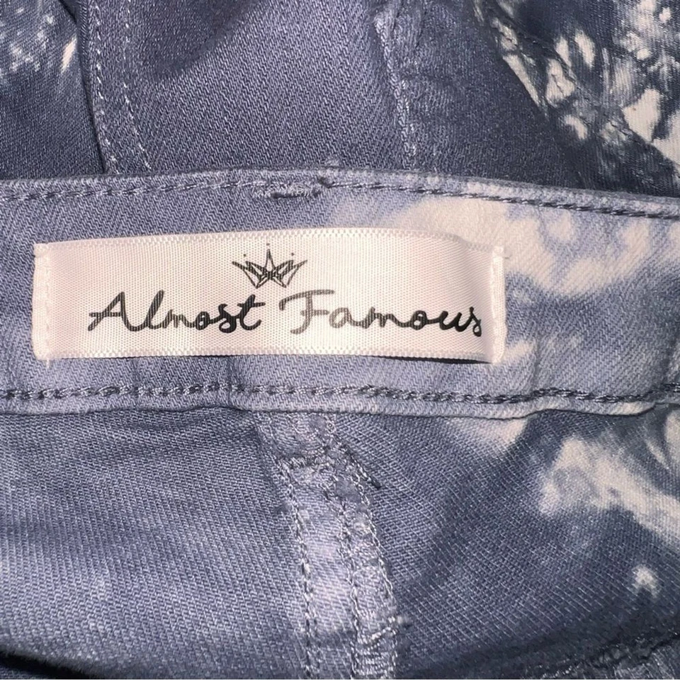 Mono corto tie dye casi famoso talla 5 azul blanco festival de verano boho Foto 3 de 4