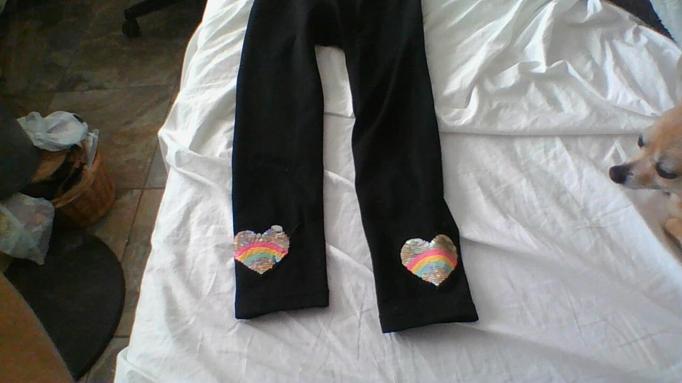 Pantalón Pierna SEQUIN FLIP ARCO IRIS CORAZÓN Talla 5/6 Cintura Elástica Lugar para Niños Buen Estado Foto 4 de 4