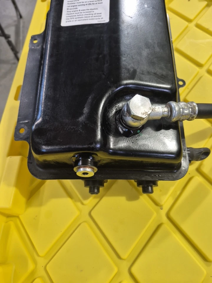 Can Am Spyder RT Roadster 2012 tanque de aceite 519000246 Foto 2 de 4