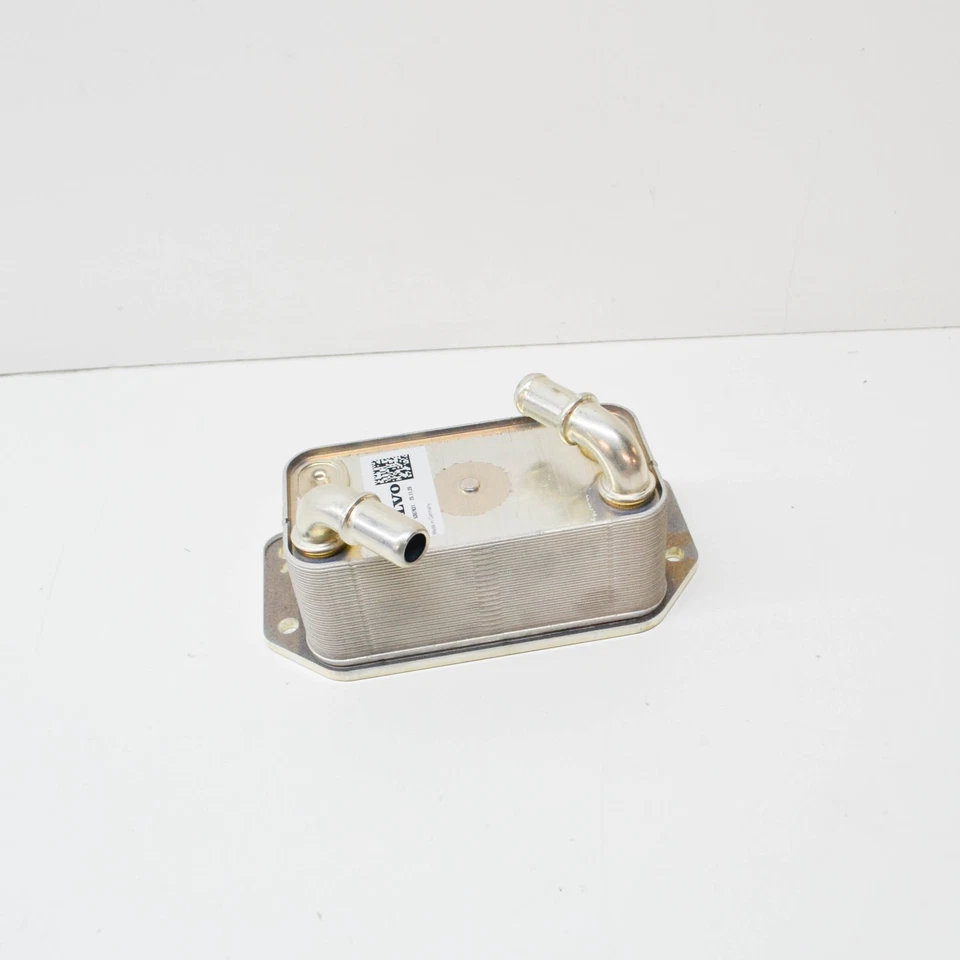 VOLVO XC90 MK2 Engine Oil Cooler 31368636 NEW GENUINE - Image 2 of 4