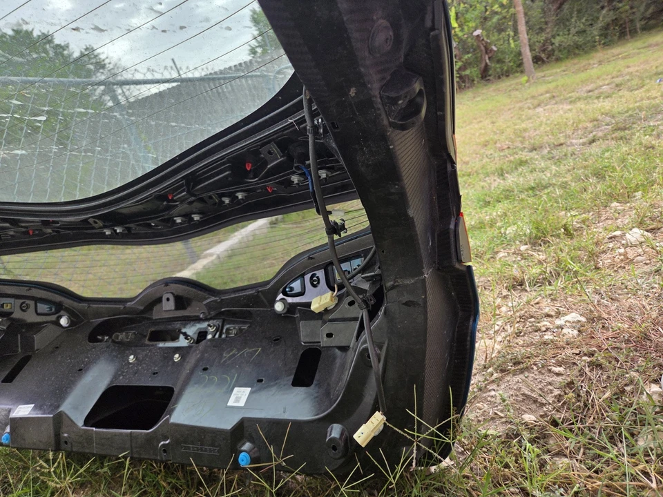 Toyota Prius Prime 2017 2018 2019 2020 2021 2022 puerta levadiza puerta trasera OEM usado Foto 3 de 4