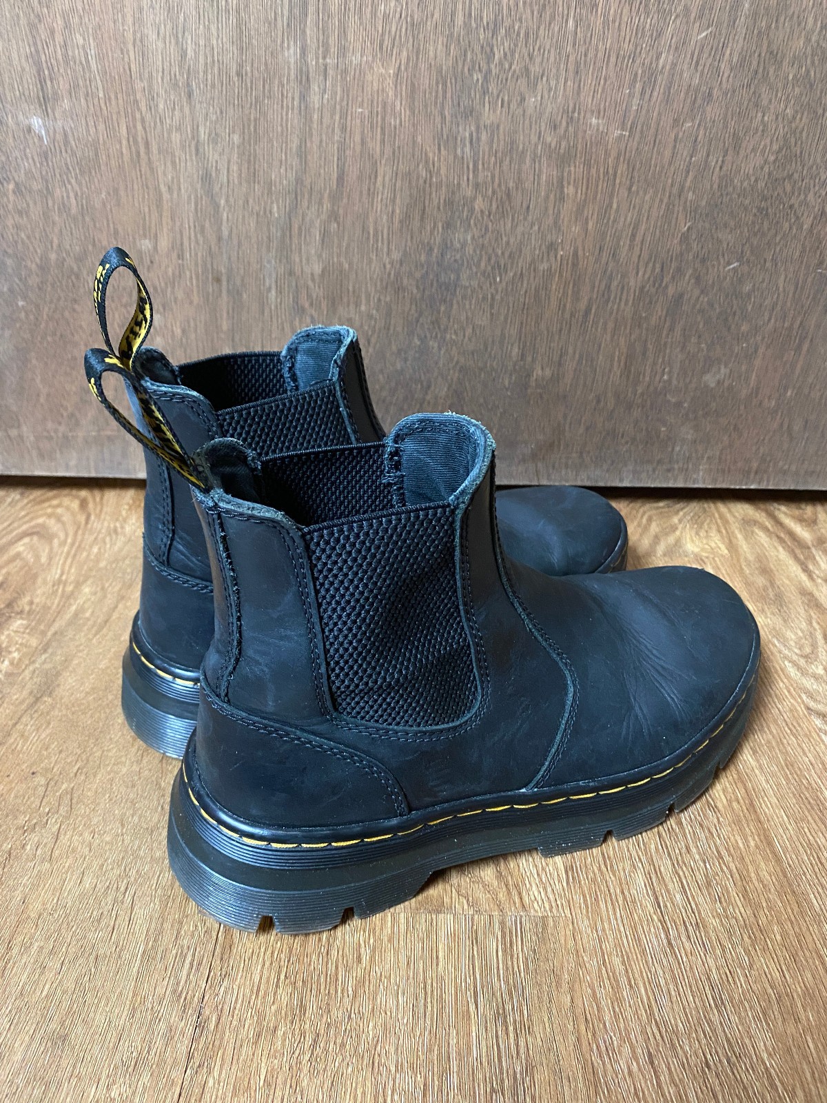 Dr. Doc Martens Embury Chelsea BOOTS Black Slip On Men 6 /Women 7 thumbnail 2