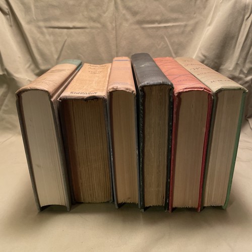 Six Vintage Old Books - Picture 2 of 8