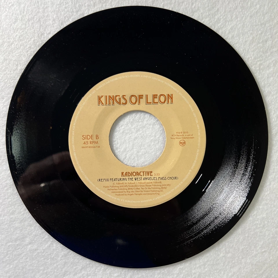 KINGS OF LEON “Radioactive” w/ RARE REMIX 2010 USA LIMITED PROMO 7” VINYL 45 (EX - Image 4 of 4