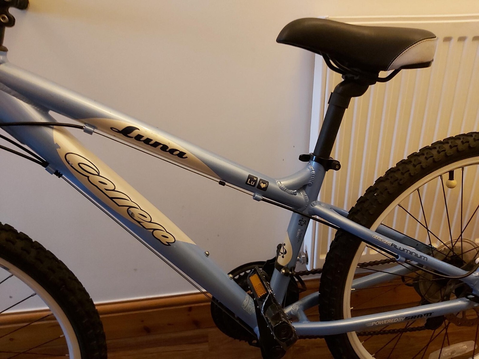 halfords carrera luna 24