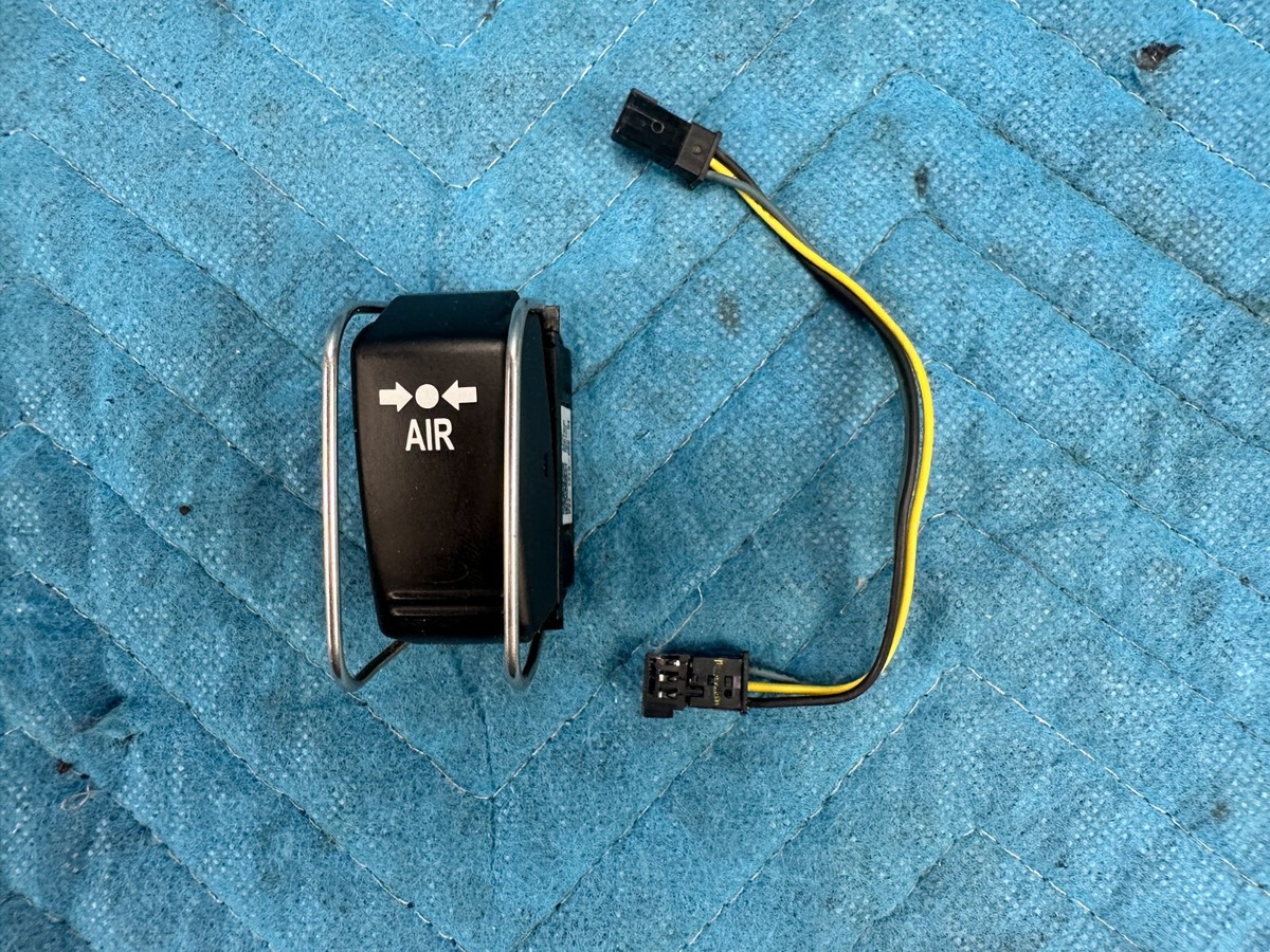 初期Switch Q27-1012-002 | Peterbilt 579 Dash/Console Switch for Sale