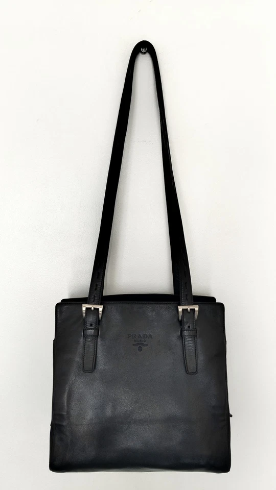 Prada Re-Edition 1995, foto 1 di 5
