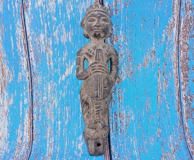 1850's Antique Old Rare Wooden Primitive Tribal Musician Figure Wall Panel 1850's Antique Old Rare Wooden Primitive Tribal Musician Figure Wall Panel