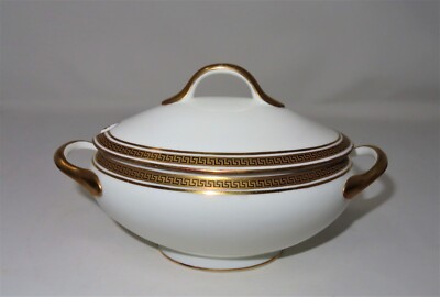Rare to Find Aynsley Sauce Tureen Bowl ''Pattern A1954'' measuring 8'' in Length