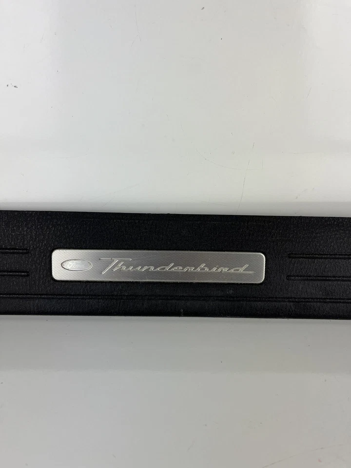 Panel de moldura de placa de deslizamiento de umbral de puerta izquierda o derecha Ford Thunderbird 02 2003 2004 2005 Foto 2 de 4