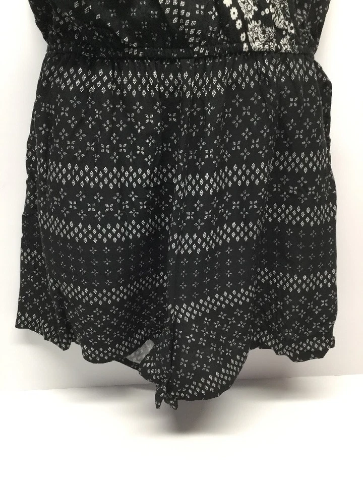 Mono mameluco estampado blanco y negro Mossimo talla pequeña nuevo sin etiquetas Foto 4 de 4