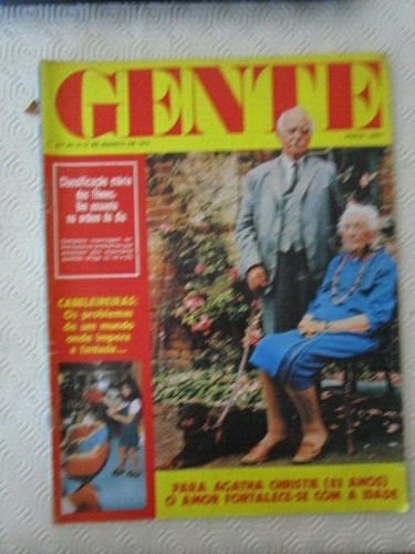 A PORTUGUESE  MAGAZINE YEAR 1974 AGATHA CHRISTIE URSULA ANDRESS NO US SHIPPING